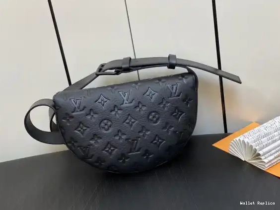 Affordable Moon LOUIS VUITTON Crossbody 0604
